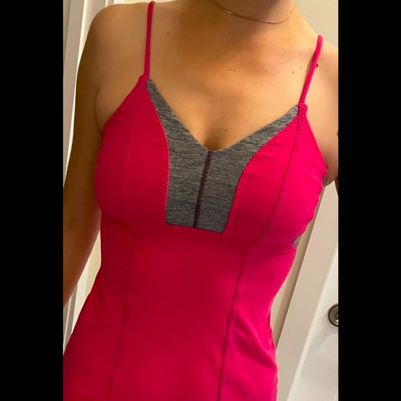 Lulu lemon top. - Picture 1 of 4